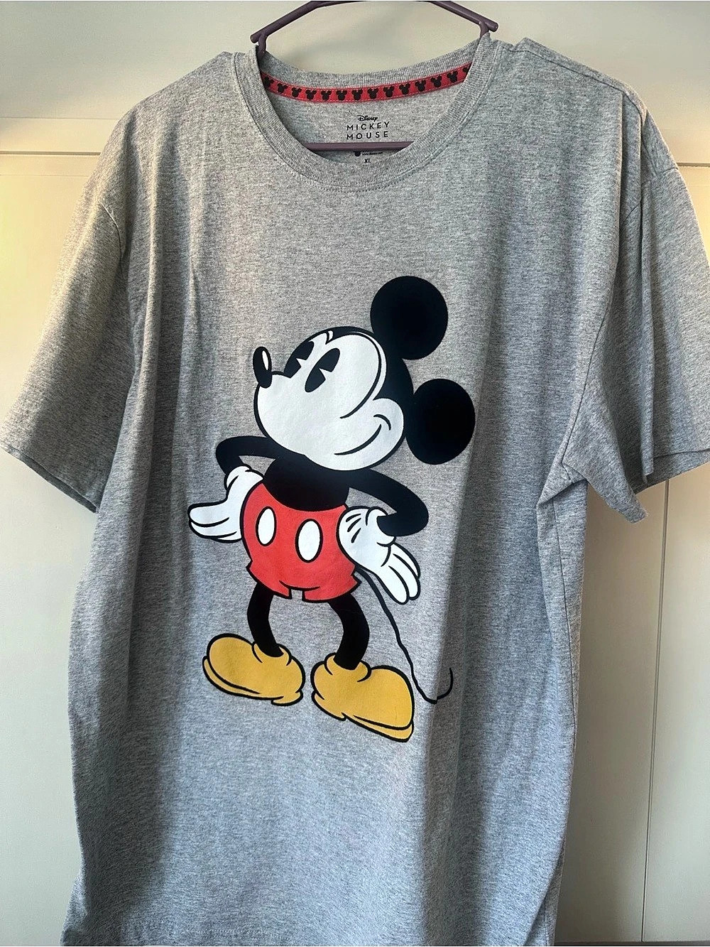 Disney Mickey Mouse Graphic T-Shirt Gray & Red XL